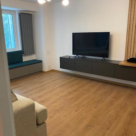 Mery Luxury Apartment Galaţi Buitenkant foto