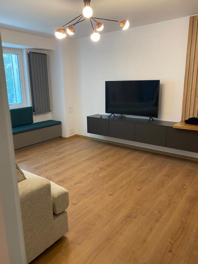 Mery Luxury Apartment Galaţi Buitenkant foto