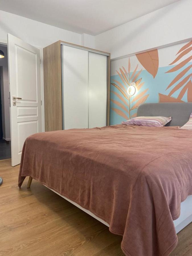 Mery Luxury Apartment Galaţi Buitenkant foto